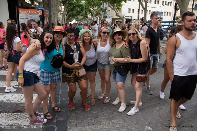 Dénia sale a la calle para celebrar las fiestas