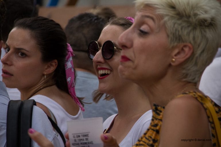 Dénia sale a la calle para dar la bienvenida a sus fiestas