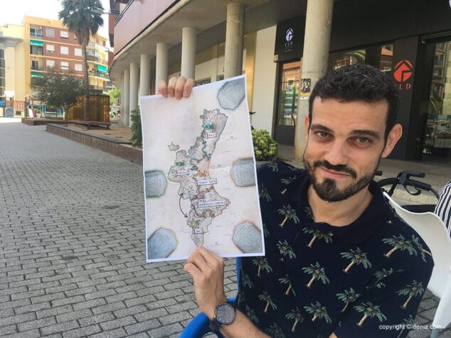 enric aguilar muestra el borrador del que sera el tablero de la fallera calavera 3