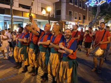 Entraeta de moros por calla Campo