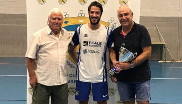 entrega de trofeos del trofeo de campeones e1563442980517