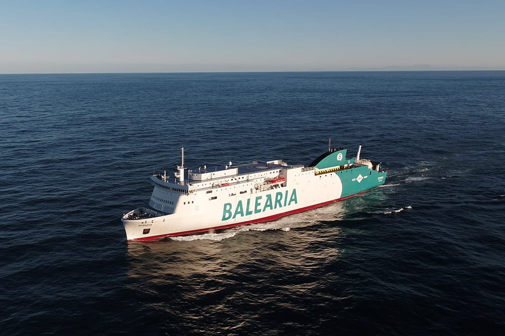 ferry de balearia por el mediterraneo