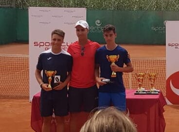 hugo fuentes se proclama campeon del torneo nacional de tenis moa