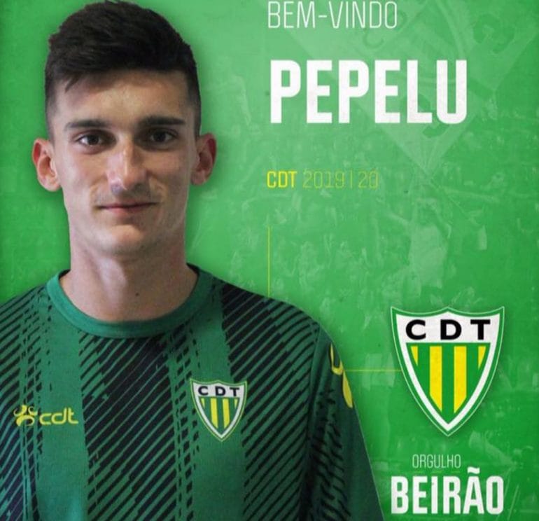 Pepelu con la camiseta de su nuevo equipo