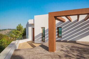 Chalet con 4 dormitorios entre Dénia y Jávea – Promociones Denia, S.L.
