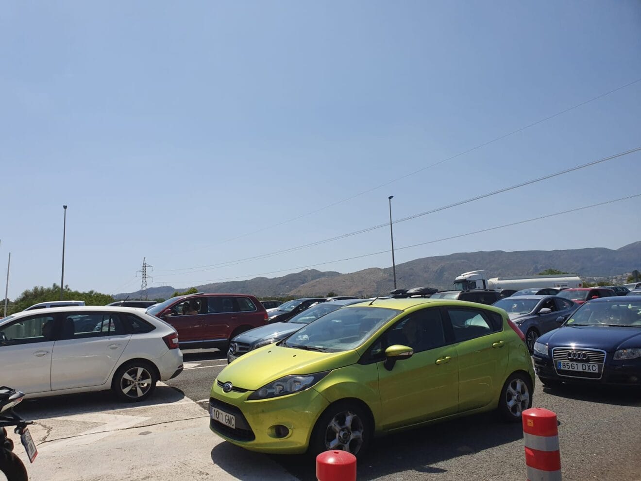 Kilómetros de cola en la AP7