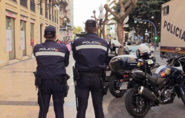 agentes de la policia nacional