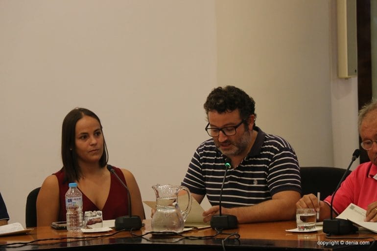 Debate en el pleno sobre el requerimiento lingüístico - el concejal de Normalización Lingüística, Óscar Mengual