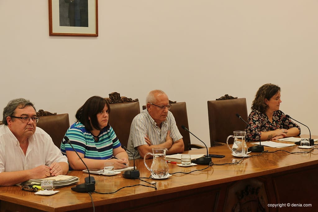 debate en el pleno sobre el requerimiento linguistico equipo de gobierno