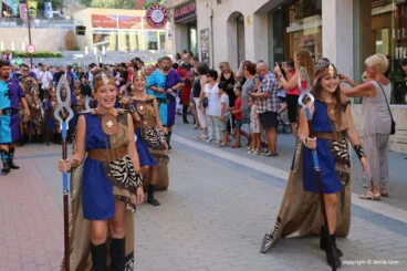 Desfile infantil de Moros y Cristianos 2019 01