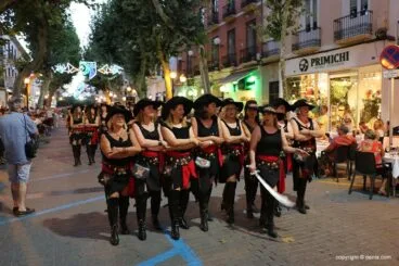 Desfile previo a la recepción mora 02