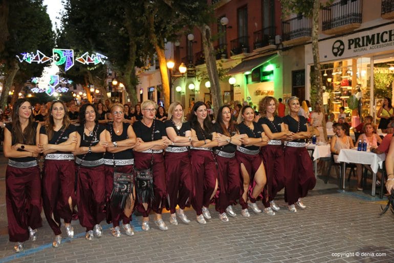 Desfile previo a la recepción mora 10