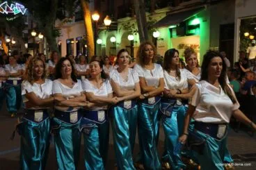 Desfile previo a la recepción mora 13