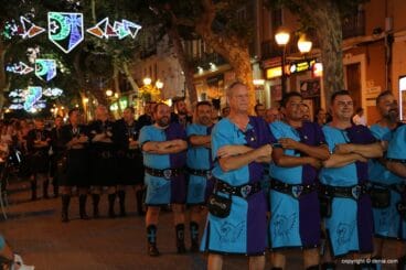 Desfile previo a la recepción mora 27