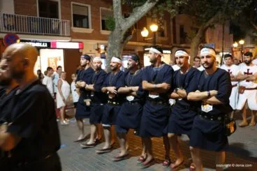 Desfile previo a la recepción mora 38