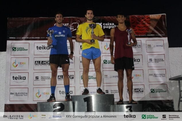 fran lopez en el podio de almoines