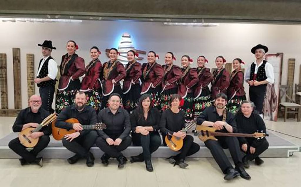 XXVIII Mostra Internacional de Dansa Folklòrica - Grupo Municipal de Coros y Danzas de Baza 1 grupo municipal de coros y danzas de baza granada