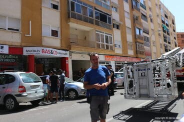 Incendio de una vivienda en la calle Sagunto 07