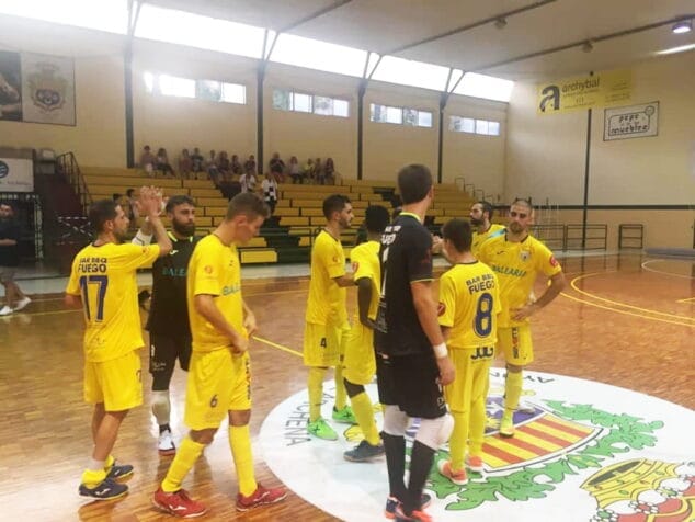 jugadores del cfs mar denia tras el choque jugado en archena