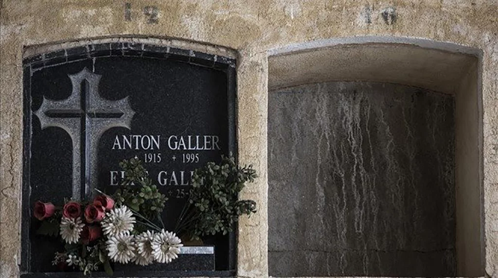 Lápida de Anton Galler en el cementerio de Dénia