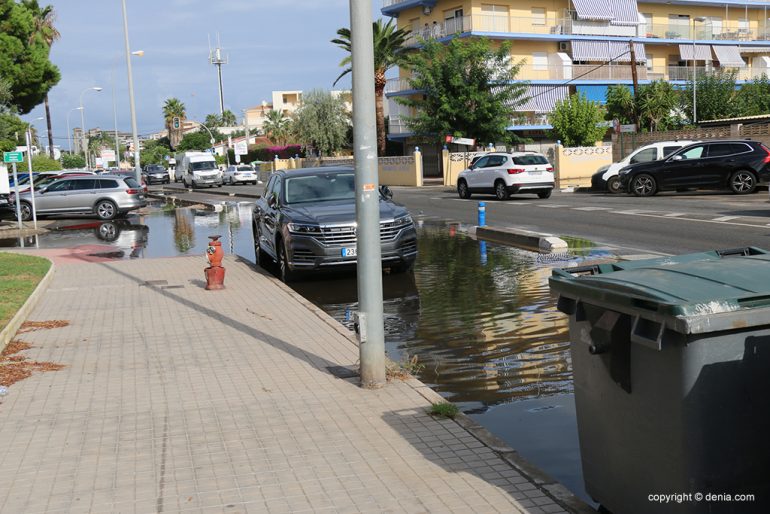 Las consecuencias de la lluvia y el temporal en Dénia - carretera Las Marinas