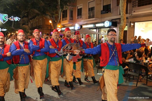 milagro de la niebla y desfile final 38