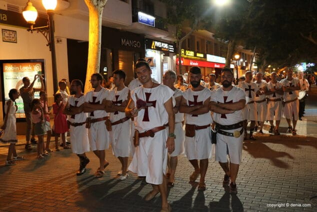 milagro de la niebla y desfile final 52