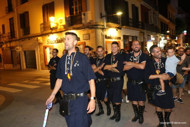 milagro de la niebla y desfile final 65