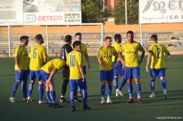 Plantilla antes de un partido de pretemporada