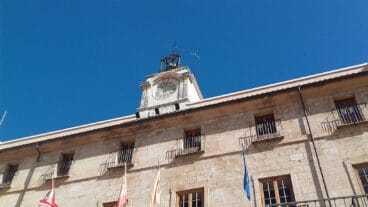 Reloj sobre el consistorio de Dénia