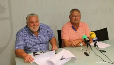 rueda de prensa de gent de denia por el proyecto de regeneracion de las playas