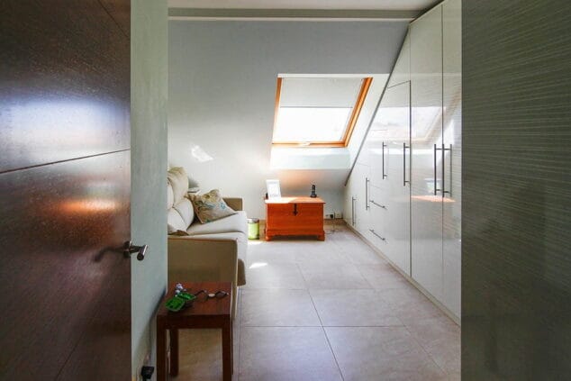 techo abuhardillado atico en venta lluna denia