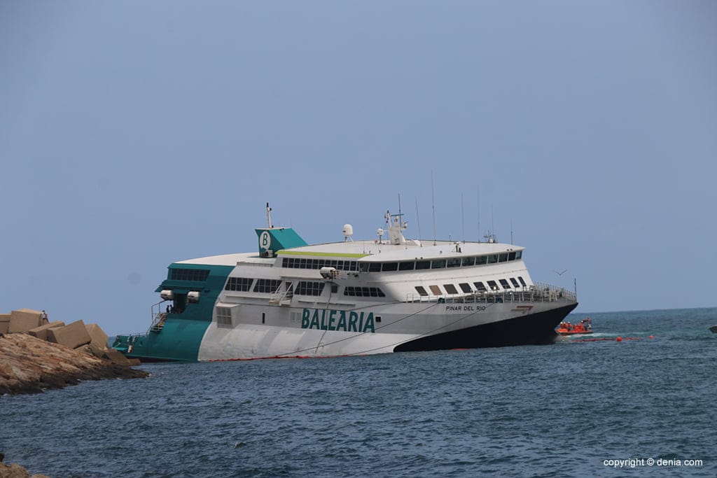 trabajos de reflote balearia