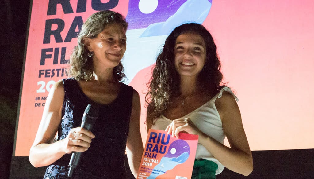 2019 rrff ana cardona valle actriz recoge el premio riurau express por leyenda en prosa de alexandra iglesias