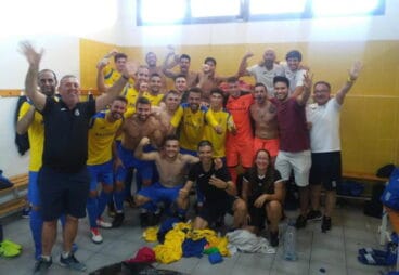 alegria en el vestuario del cd denia