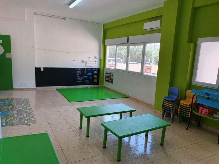 Aula ambientada en verde - Escoleta El Castellet