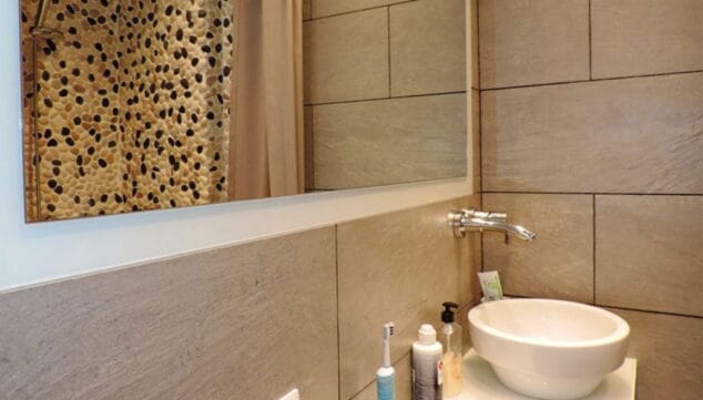 bano moderno apartamento venta marinas denia