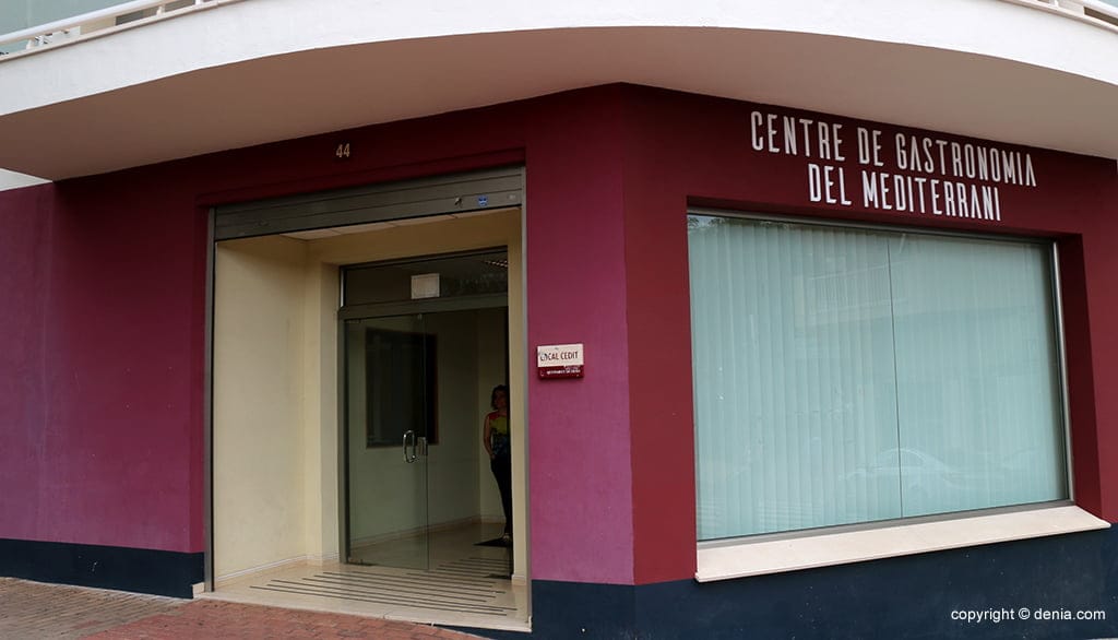 Imagen: Centro provisional para los alumnos del Pou de la Muntanya