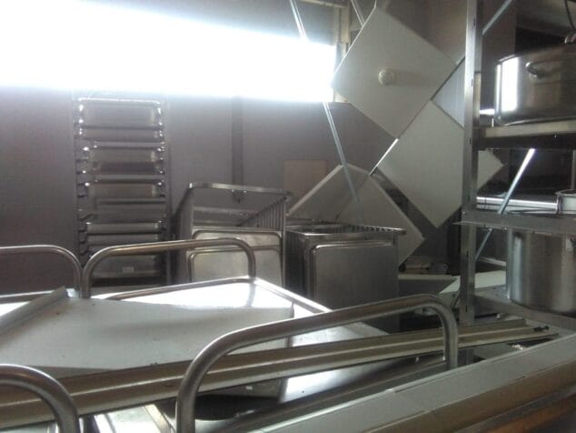 destrozos en el interior del cdt de denia