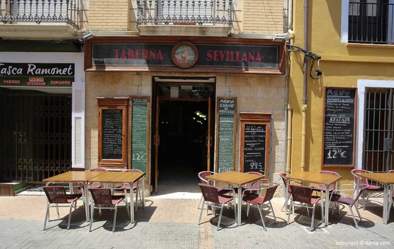 Taberna andaluza en la calle Loreto en Dénia - Taberna Sevillana