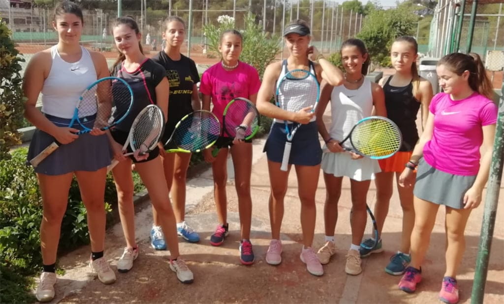 Distinta suerte para los equipos del Club Tenis Dénia 1 Imagen: Equipo absoluto femenino del Club Tenis Dénia