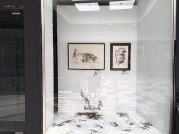 Exposición Escapararte del Portal la Marina 01