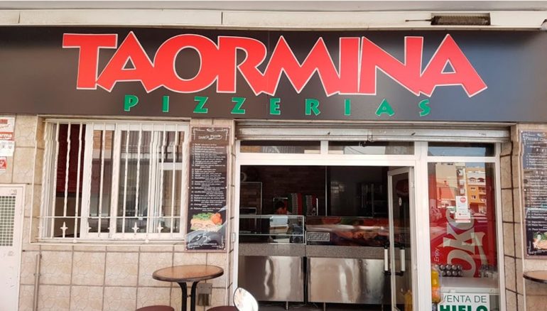 Fachada pizzería en Dénia - Taormina