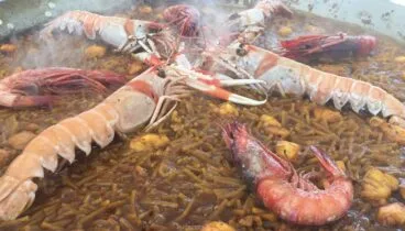 Espectacular fideuà – Restaurante Punta Negra Hotel Les Rotes