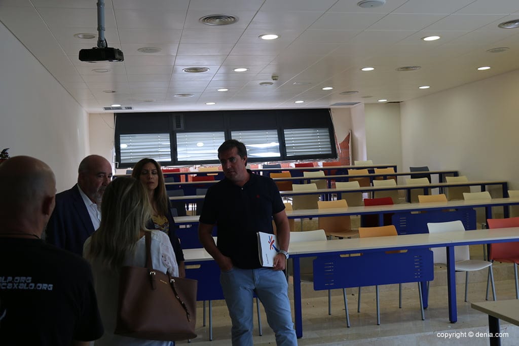 Imagen: Herick Campos en un aula del CdT