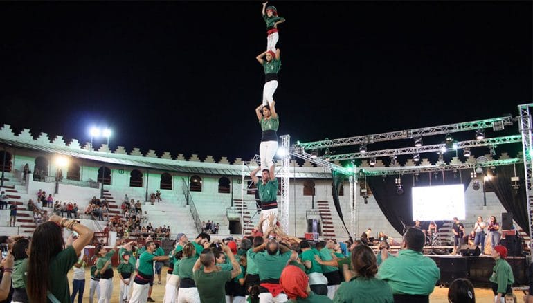 Imagen de archivo - Muixeranga en el Festacarrer 2018