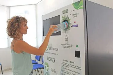 almudena Versicherungs-Recycling-Initiative