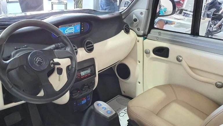 Interior del Citroen E-Mehari - MY CAR Select Autos