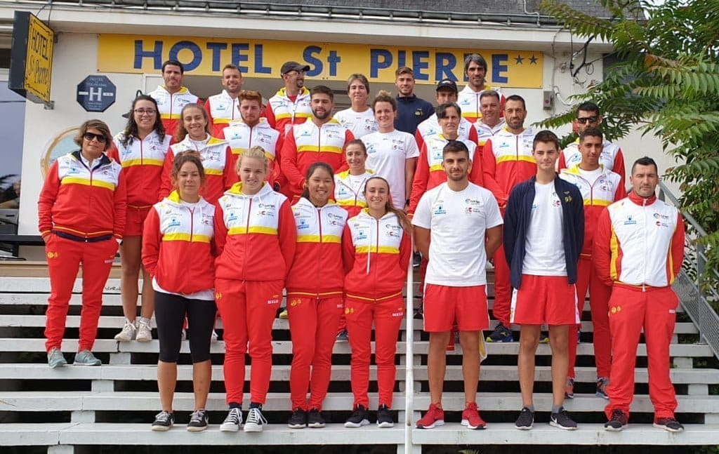 Imagen: Maik Dimitrov con la Federacion