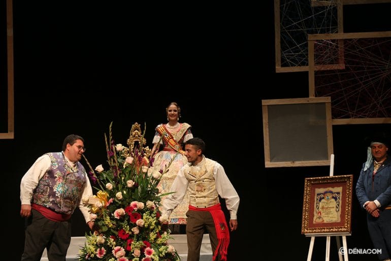 Presentación Fallera Mayor Safir Malonda - flores